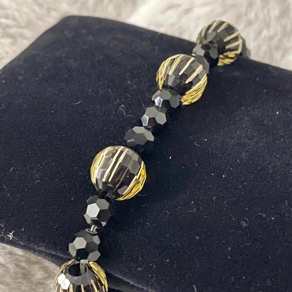 💎 Faceted Bead Bracelet